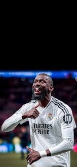 扑克里判断失误的原因（扑克中误判的成因分析）